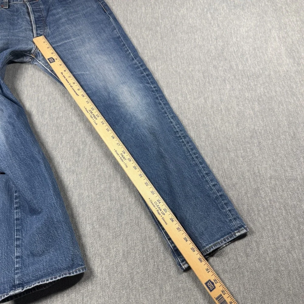 Levi's Jeans Mens 33x30 Blue 501 Button Fly Straight Leg Classic Fit Cotton Deni